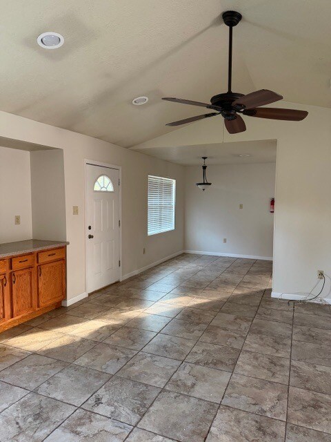 Photo - 550 Dewey Rd