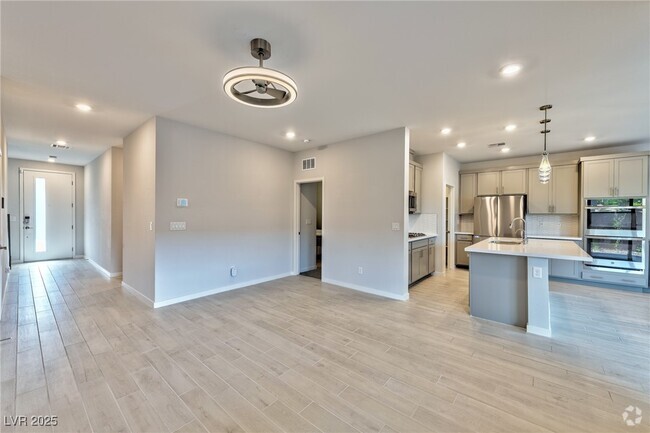 Building Photo - 7046 Onyx Mound St Rental