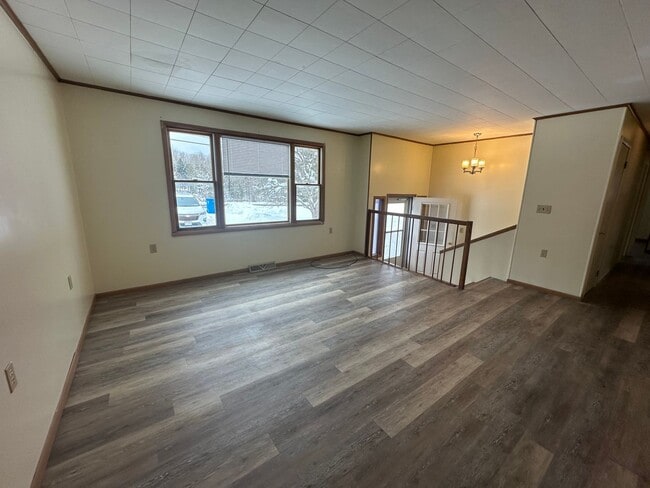 Photo - 535 State Rte 3