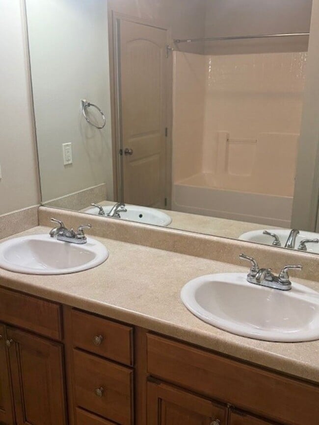 Photo - Nice 3 Bed 2 Bath Home! Available Now!