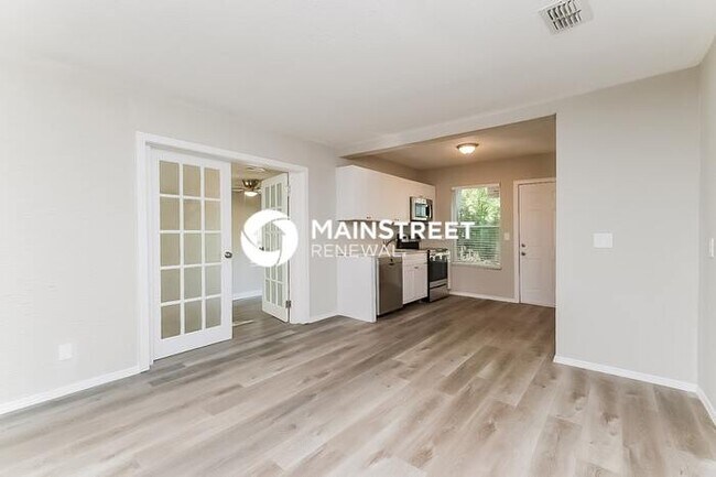 Photo - 3 Bedroom Pet-Friendly Home in ST PETERSBU...