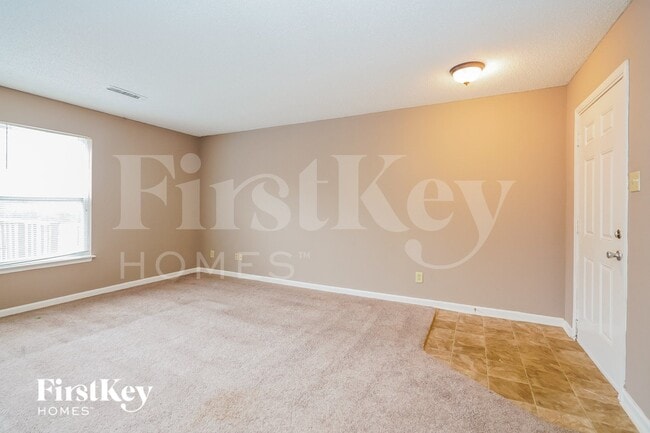 Photo - 2925 Redland Ln