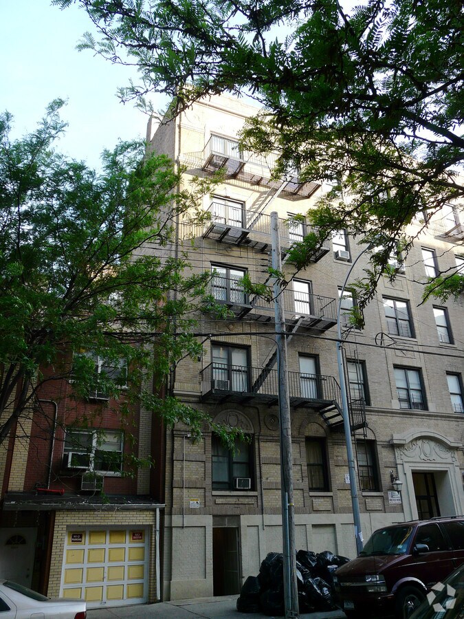 3011 - 3021 Heath Ave - 3011-3021 Heath Ave