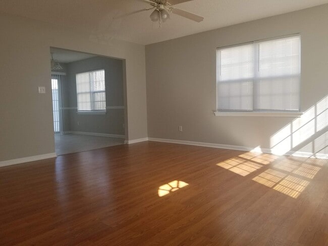 Photo - 23 Pirates Cove Dr