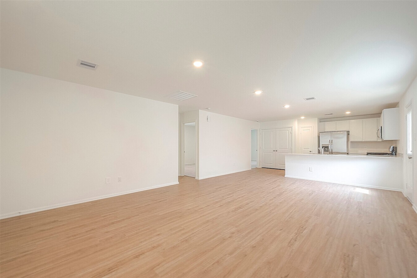 Photo - 1491 Las Cuevas Dr