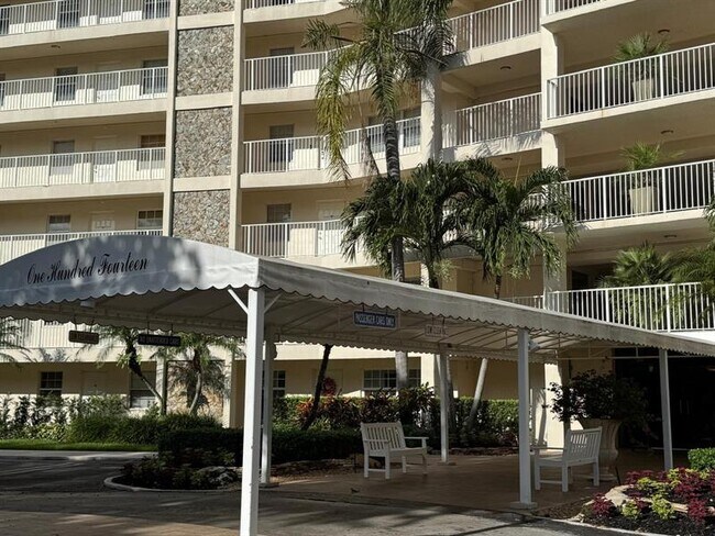 Photo - 3507 Oaks Way Unit 208