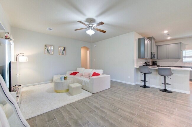 Photo - 22827 Ephesus Ave
