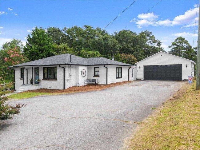 Building Photo - 2110 Prather Bridge Rd