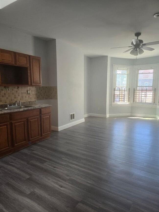 Photo - 527 N 63rd St Unidad 2nd Floor