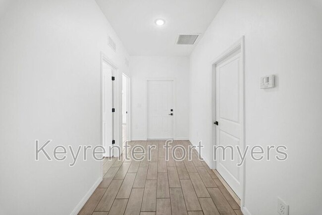 Photo - 713/715 Homer ave S