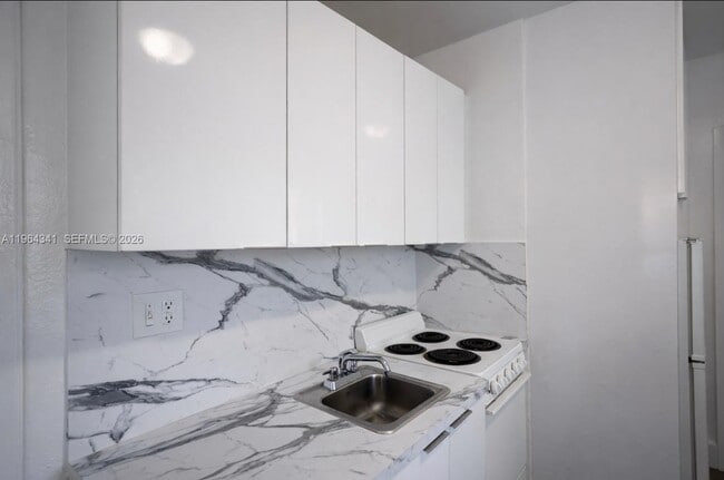 Photo - 5305 Biscayne Blvd Unidad 112