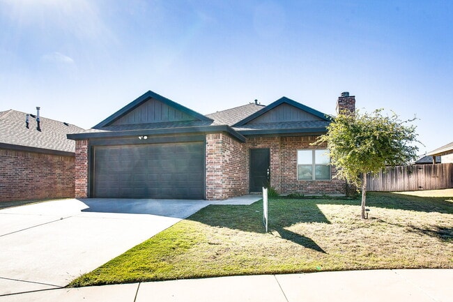 Building Photo - Wonderful 3/2/2 in South Lubbock!