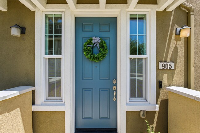 Building Photo - 636 Fan Tail Way