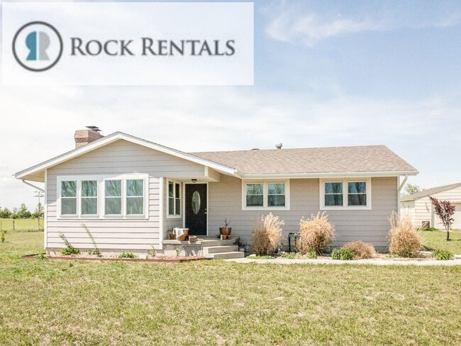Building Photo - COMING SOON! 4 Bed 2.5 Bath in the country! Rental
