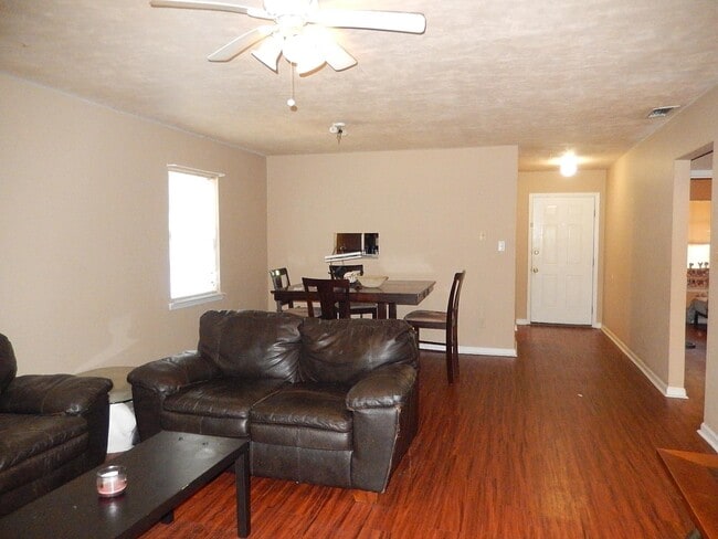 Photo - 1805 Meriadoc Rd