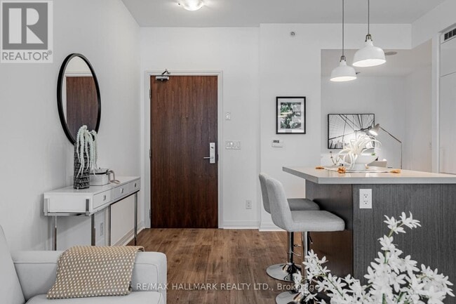 Photo - 8 Mercer St Unit 901