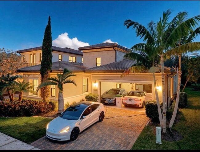 Building Photo - 8855 Watercrest Cir W Rental