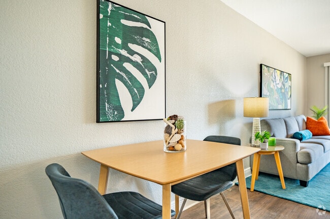 Key Largo - 1BR, 1BA - 701SF - Dining Room