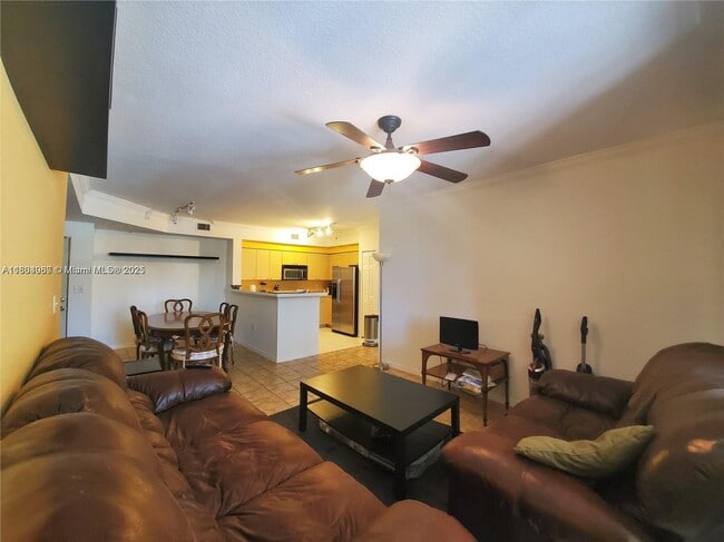 Photo - 6801 SW 44th St Unidad #202