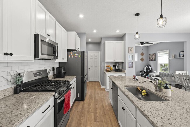 1059 Honeycomb Ln