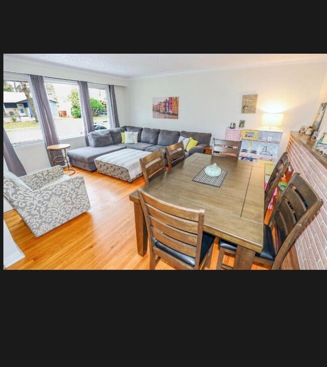 Photo - 101 Parkville Dr