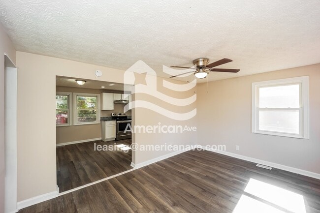 Photo - 225 Holly Smith Dr