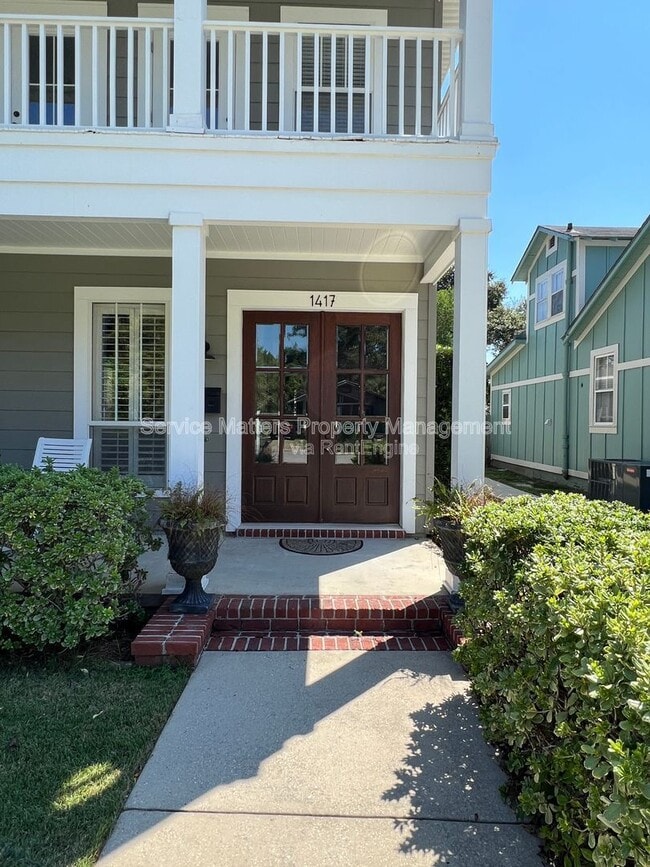 Photo - 1417 E Maxwell St