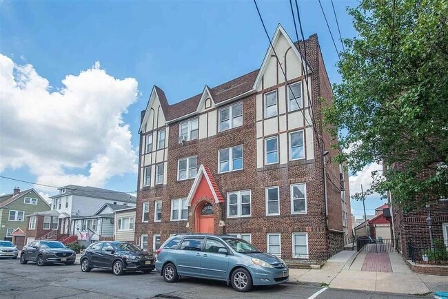 Building Photo - 8517 4th Ave Unit C3 Rental