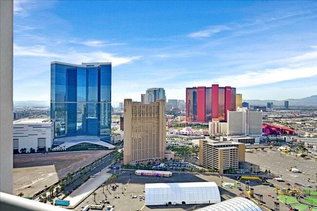 Building Photo - Dual Masters & Incredible Strip Views, 37th Floor or Allure