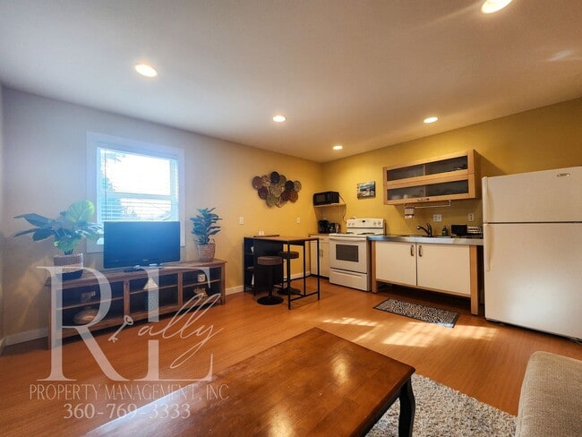21680 Seacrest Ave NE Unit ADU