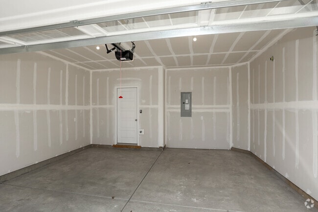 3BR, 2.5BA - 1814 SF