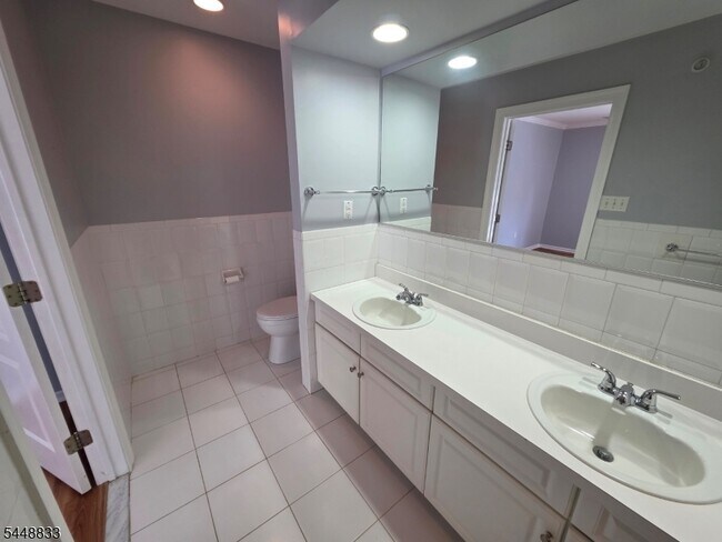 Photo - 105 Roseland Ave