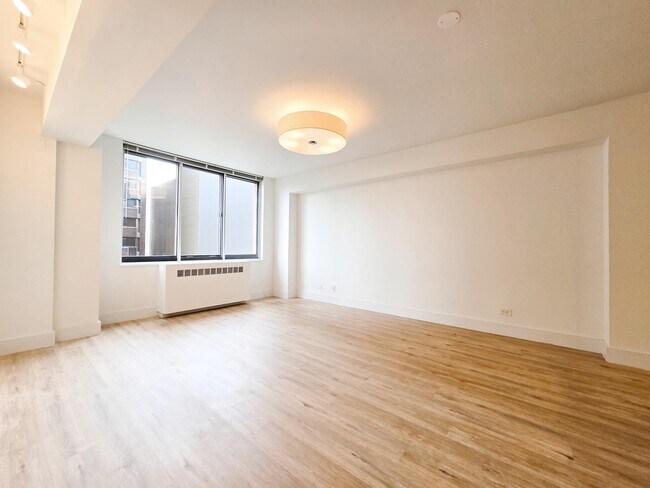 Photo - 1735 York Ave Unidad 12DE