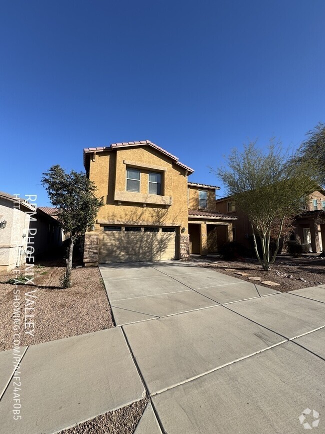 Building Photo - Cozy 4 bed / 2.5 bath with new carpet and ... Rental