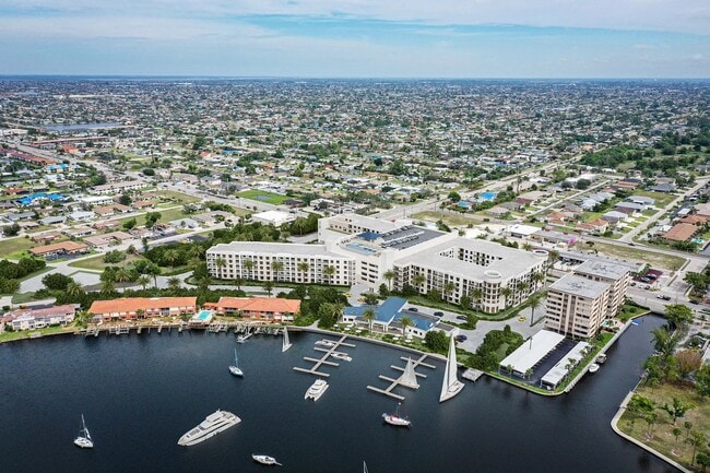 Bimini Square Apartments