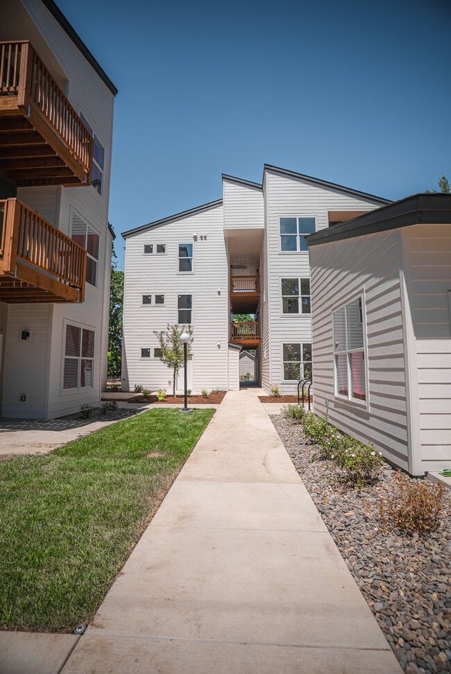 Photo - $99 deposit move in special!  $1,265