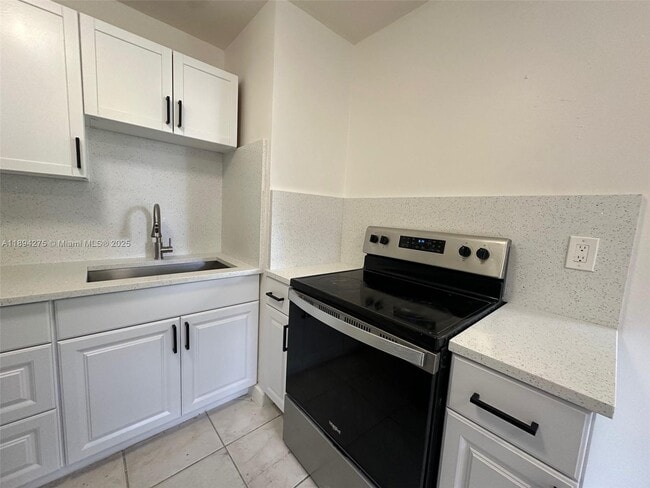 Photo - 717 NW 5th Ave Unidad 2