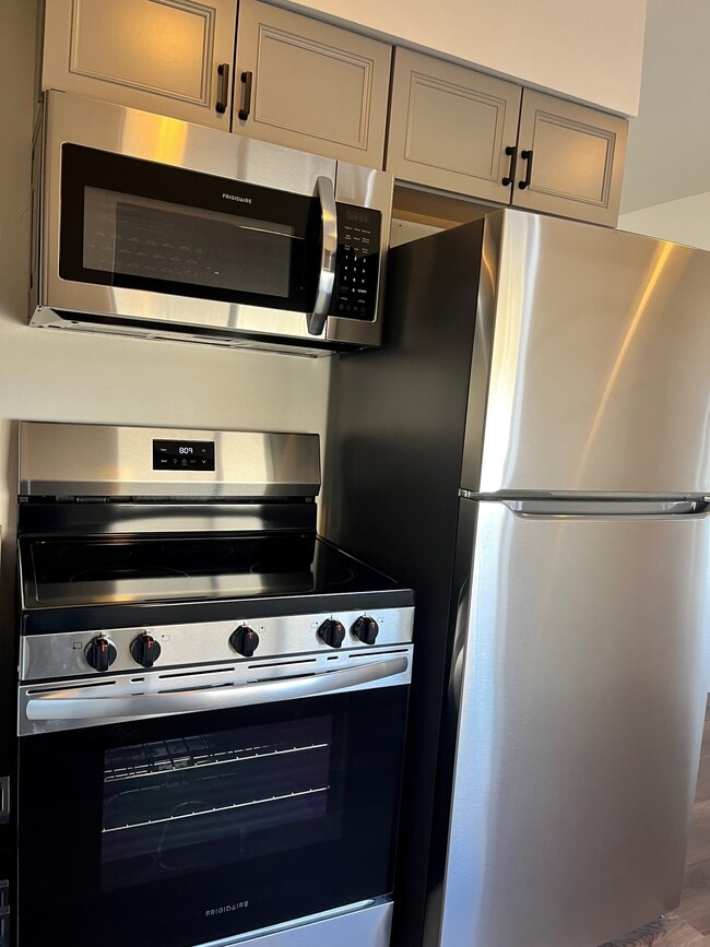 Photo - 6623 S 32nd St