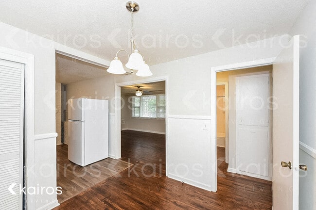 Photo - 400 George St