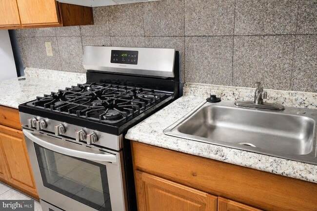 Photo - 101 Galveston Pl SW Unidad 3