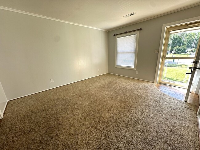 Photo - Charming 3BR/1.5BA Home in Oxford Heights Subdivision