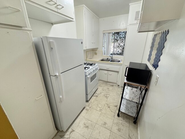 Photo - 1152 Irolo St Unidad 3