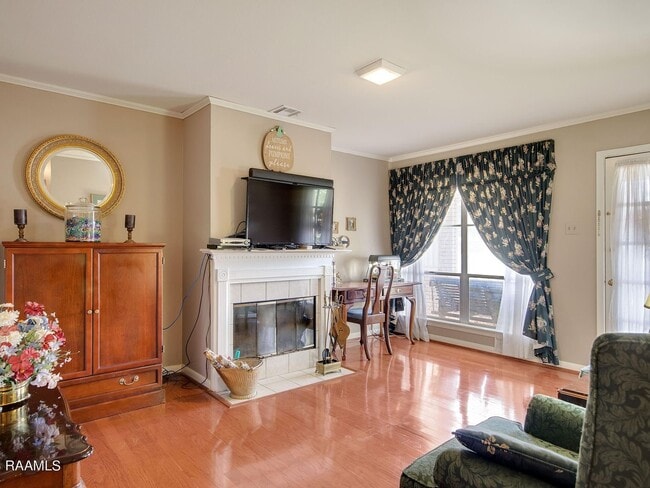 Photo - 115 Brighton Dr