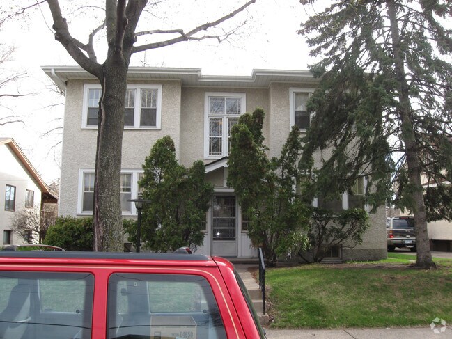 Photo - 404 8th St SE