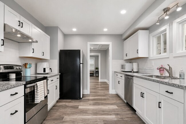 Photo - 417 N Main St Unidad A