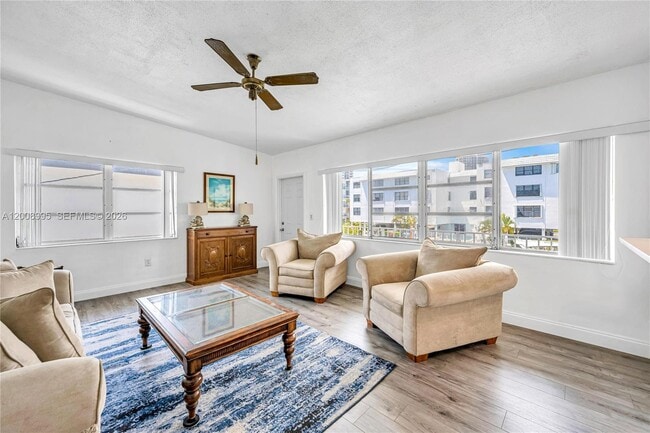 Photo - 3721 NE 170th St Unit 2
