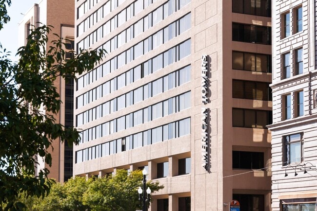 Photo - 44 W Broadway