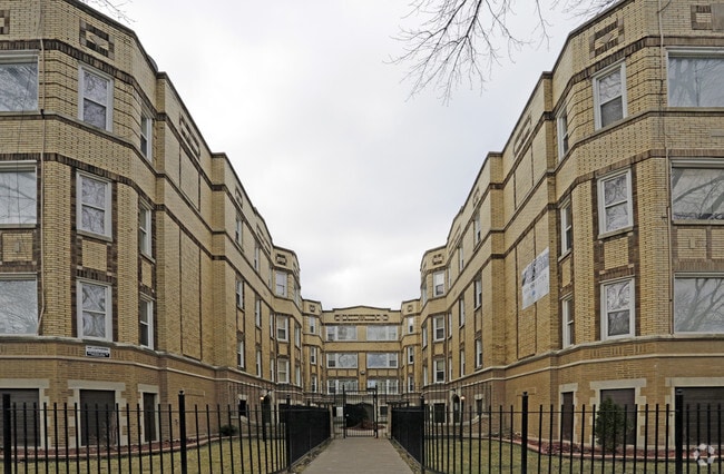 7800 S Essex, ¡alejado - 7800-06 S Essex