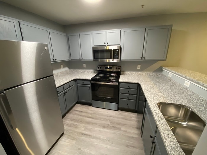 Photo - PRE LEASING! RENOVATED 3 BED 3 BATH UTILITIES INCLUDED! Unit 307