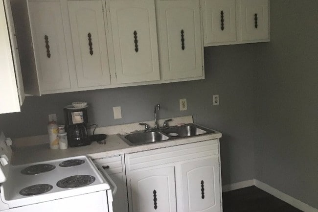 Kitchen 2 - 2274 Grandview Rd Unit B2